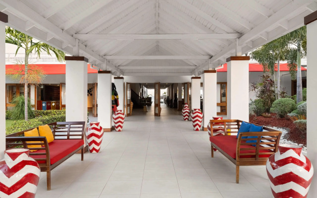 Grand Decameron Montego Beach, A Trademark All-Inclusive Resort