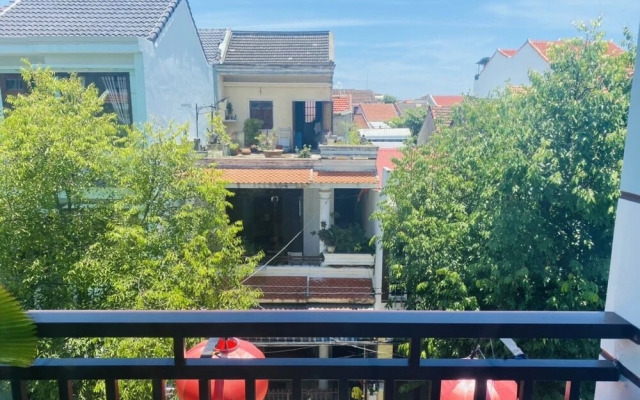 Red Lotus Homestay
