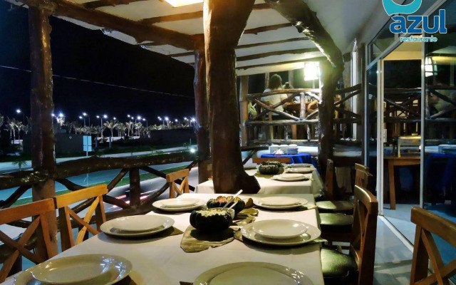 Azul Hotel & Restaurante