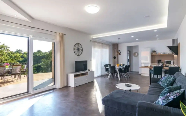 Villa Gloria Comfortable Holiday Residence