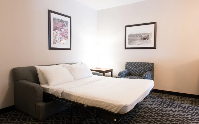 Bluemont Hotel