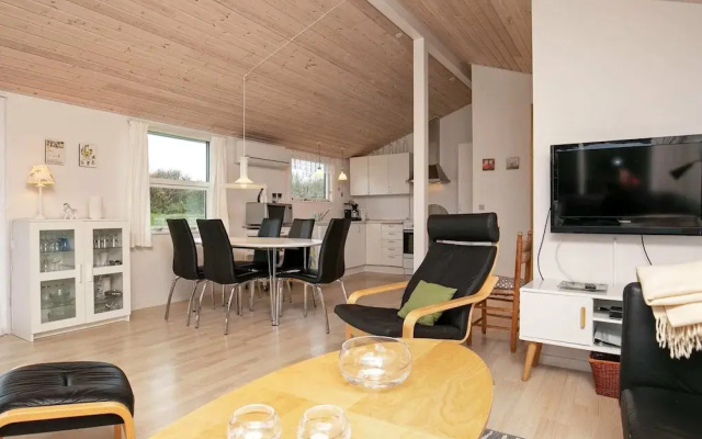 Modernized Seaside Retreat-by Traum