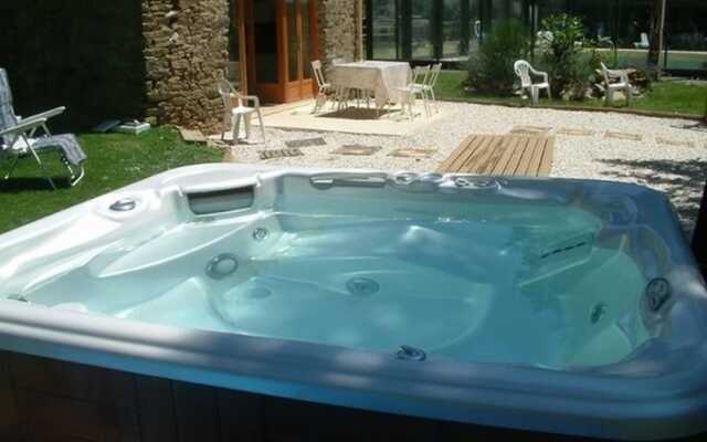 House With one Bedroom in Verdun-en-lauragais, With Pool Access, Furni