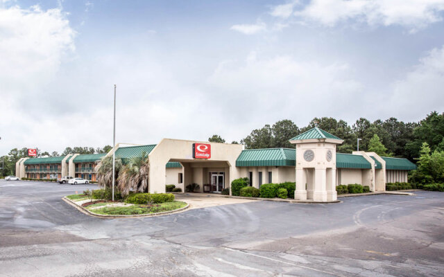 Econo Lodge and Conference Center