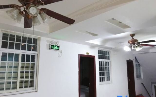 Wuwei Legend Holiday Hotel