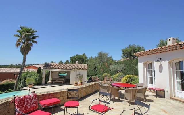 Deluxe Villa in La Cadière D'azur With Pool & Views