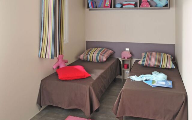 Holiday Home Le Mediterranée - AGL254