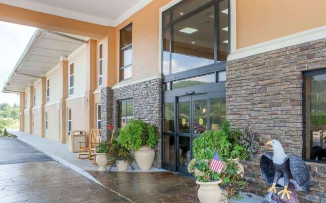 Comfort Inn at Royal Blue