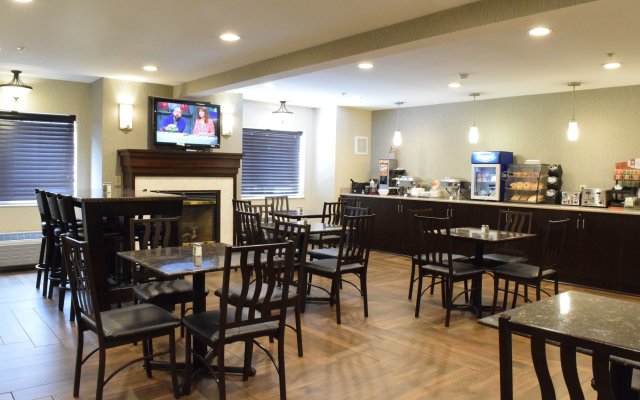 Best Western Crown Inn & Suites