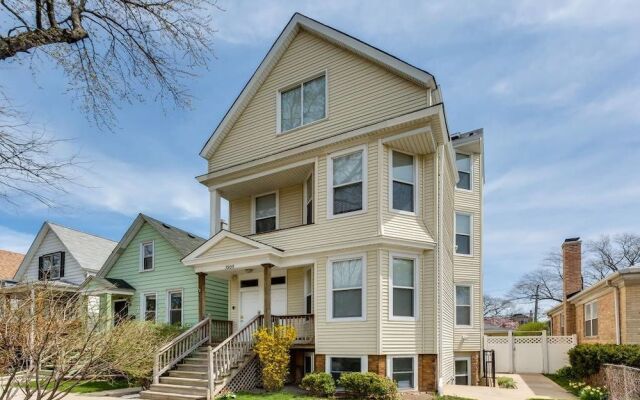 The Irving Masterpiece near Wrigley Field