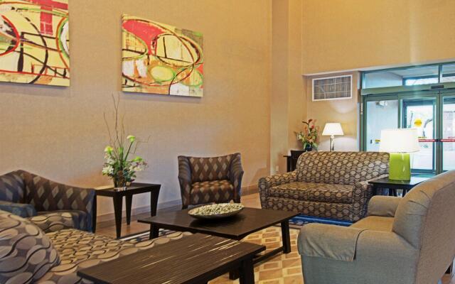 Holiday Inn & Suites Goodyear - West Phoenix Area by IHG