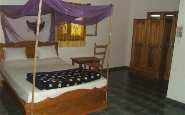 Hotel Mimosa - Hostel