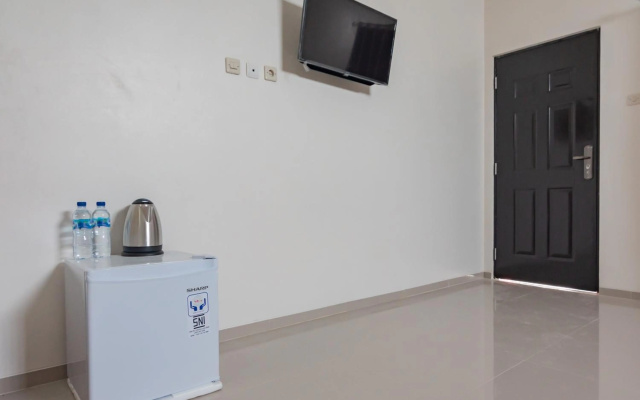 RedDoorz Syariah Plus @ Perintis Guesthouse Tasikmalaya – Guest Rooms – Tasikmalaya