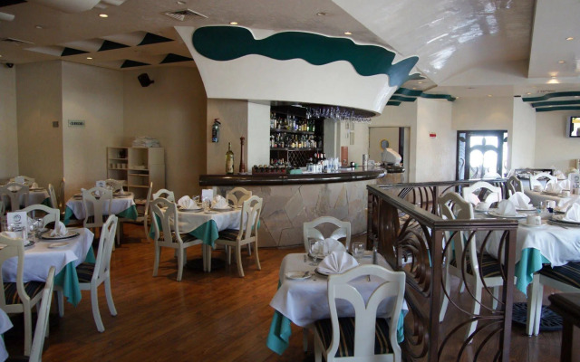 Portonovo Hotel & Suites