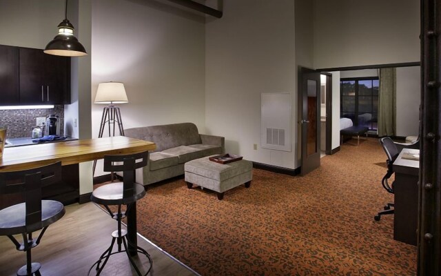 The Brewhouse Inn & Suites