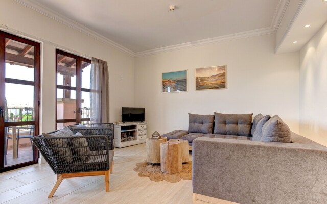 Modern apartment Zygi Aphrodite Hills