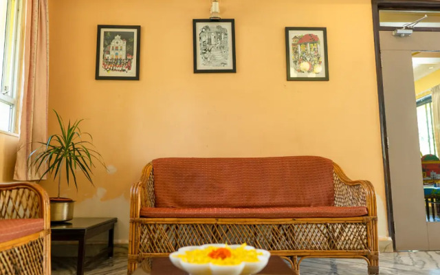 Hotel Gopika International