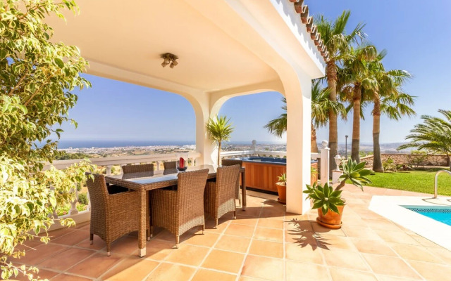 Solaga - Villa Media Luna