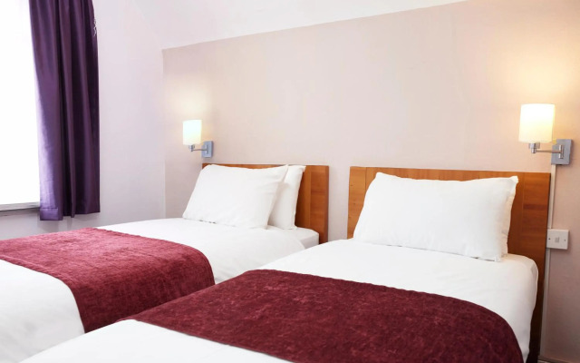 Premier Inn Northampton West (Harpole)