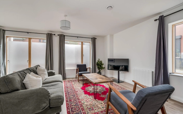 Modern Ground Floor Duplex Apartment