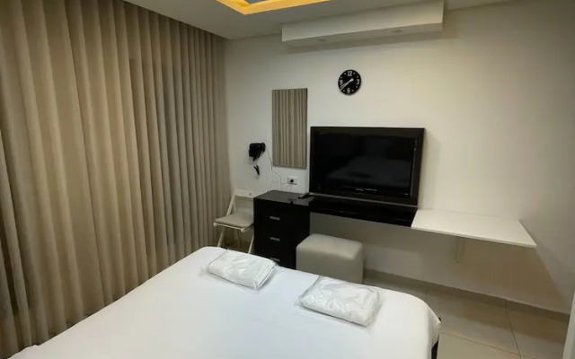 Al-burj Apart at 7th Circle 208