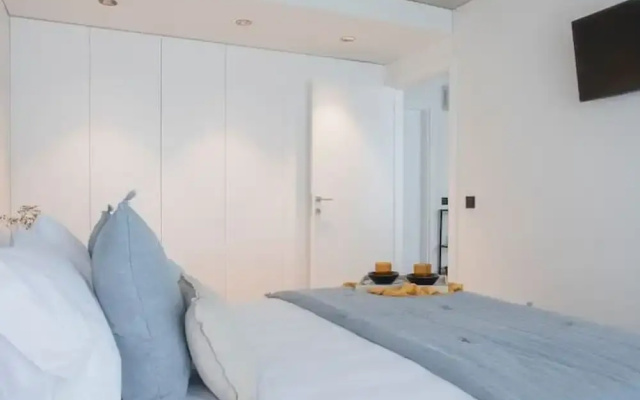 Liiiving in Gaia - Beach Seaside Apartment