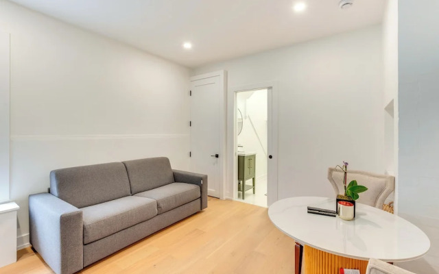 Centrally Located & Pet Friendly: Yonkers Studio!