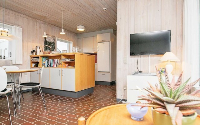 Secluded Beach Retreat in Rodhus-by Traum