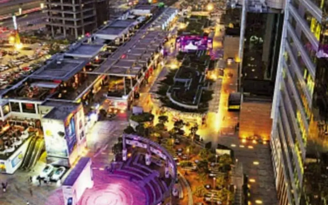 Peaceful City Paradise w King Bed Tub