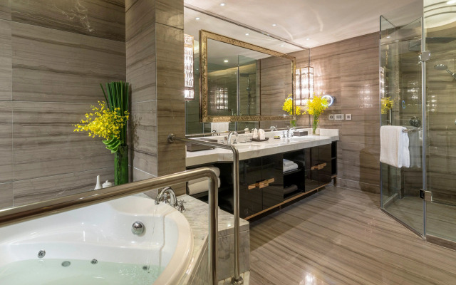 InterContinental Heilong Lake by IHG