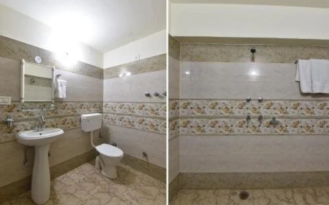 Sandalee Comforts by OYO Rooms