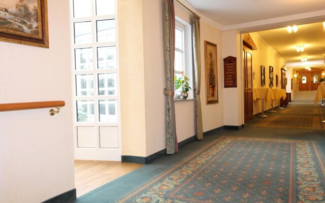 Eden Hotel