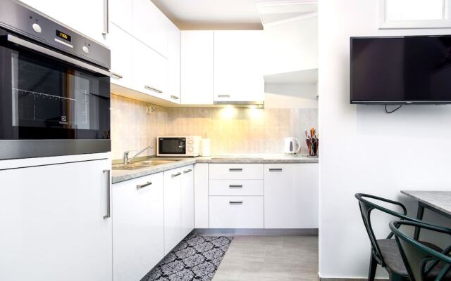 Split Apartments with Hotel Service
