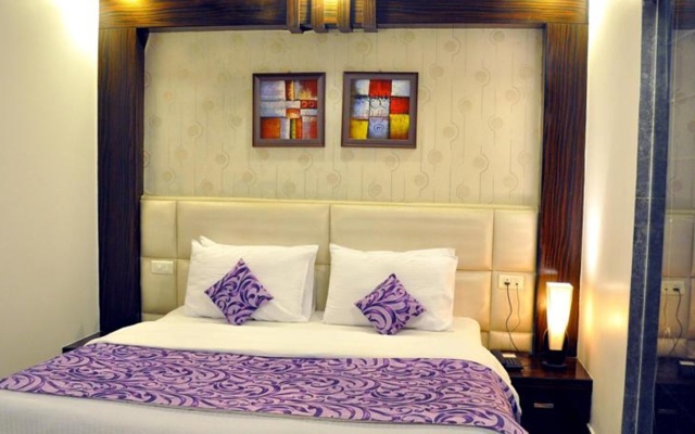 Hotel Elegance New Delhi Railway – Guest Rooms – Delhi