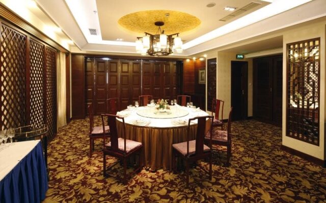 Golden Rich Hotel