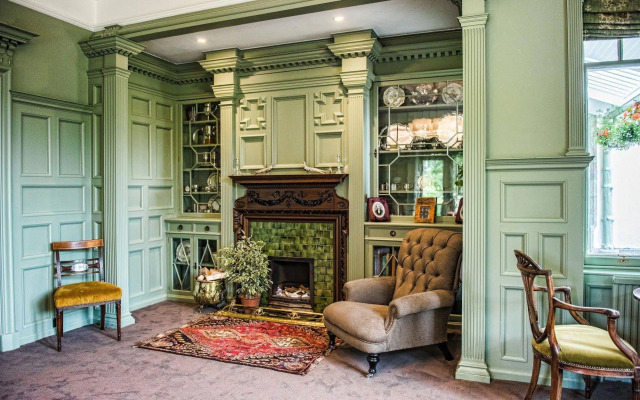 Douneside House