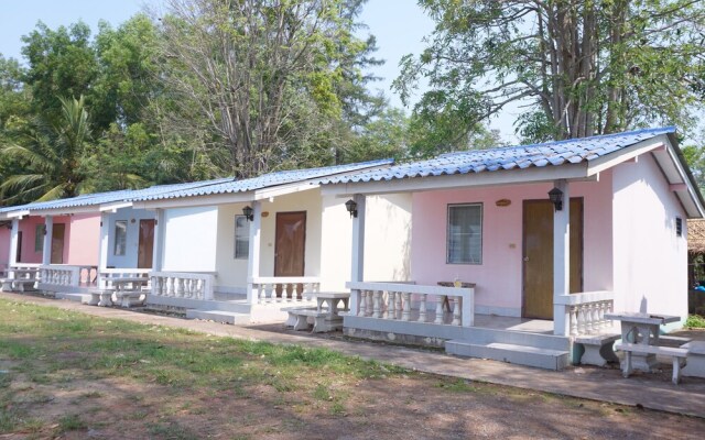 Boonchu Bangburd Resort