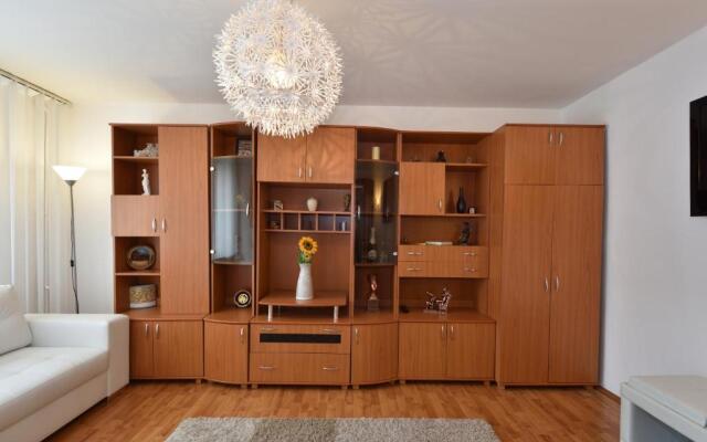 Nefertiti's Apartment