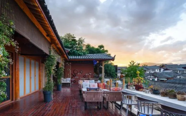 Xinsu Snow Mountain Qingcheng Panoramic Holiday Club