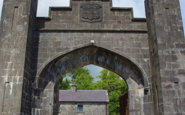 Belleek Castle