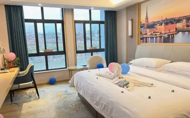 Vienna Hotel (High-speed Railway Station Wanda Store of Mianyang)