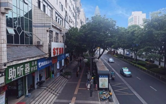 Pod Inn Hotel (Kunming City Center Nanping Pedestrian Street Cuihu Park)
