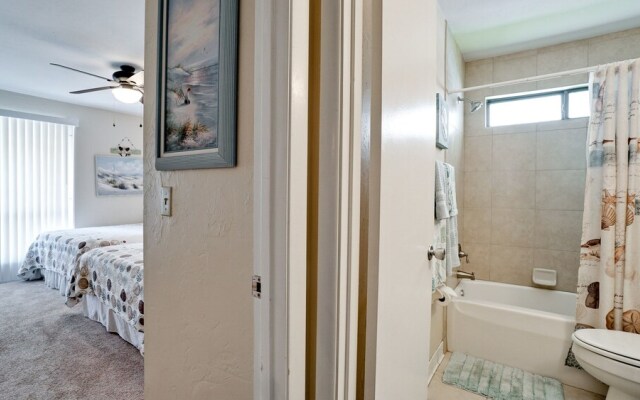 Runaway Bay 280 - 1558708