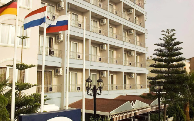 Eva Beach Hotel