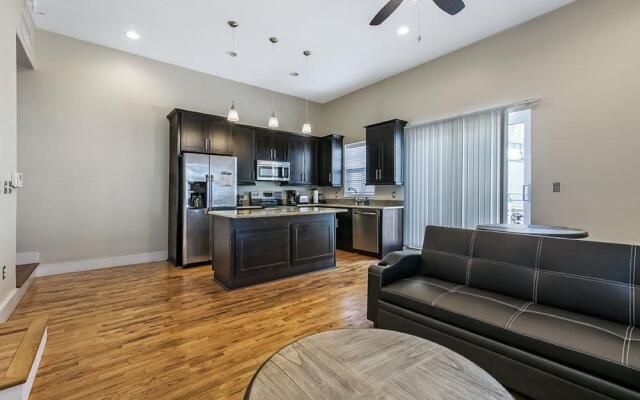 Cozy Condos near French Quarter