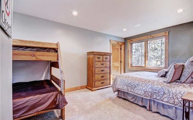Silver Circle Chalet by RedAwning