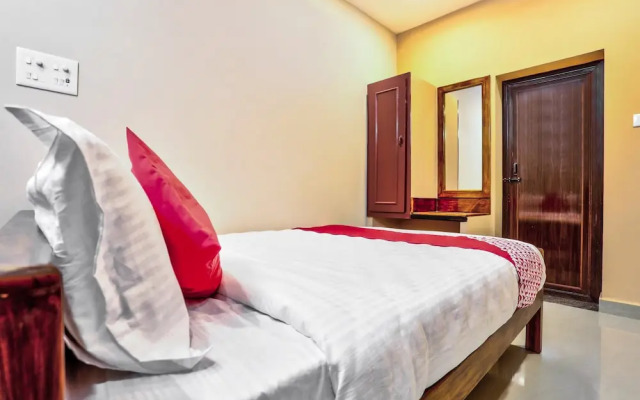 Sri Abirami Inn by OYO Rooms