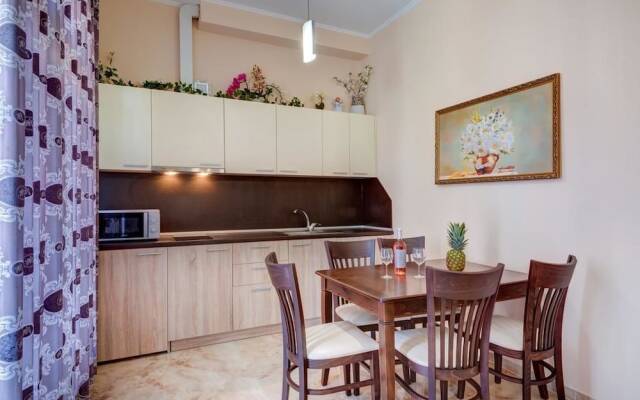 Venera & Anastasia Palace Apartments