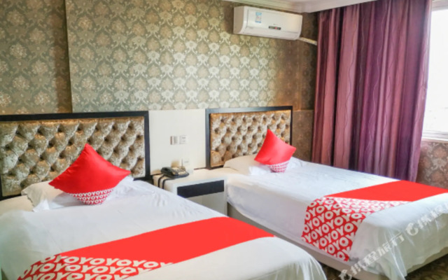 8090 fashion business hotel (Taizhou Yinan Street store)