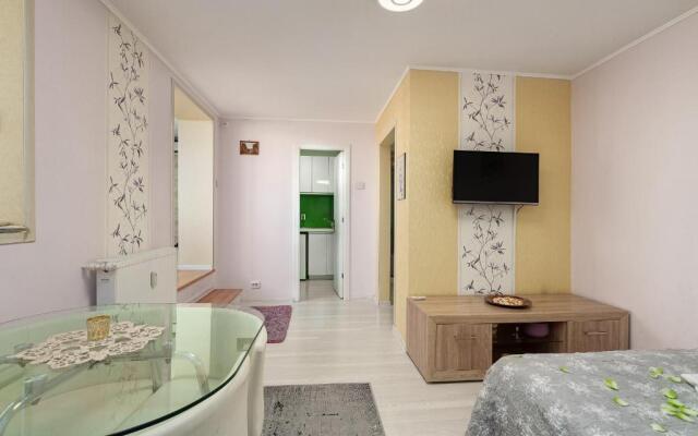 Stone Gate Studio Apartment 1